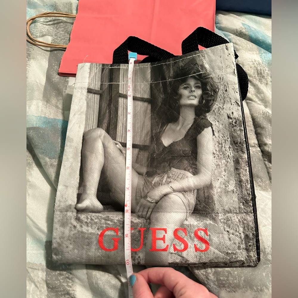 GUESS Mini Tote Bag ft. Sophia Loren - Picture 8 of 9